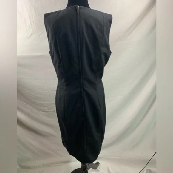 Black Sleeveless Dress - Picture 3 of 4